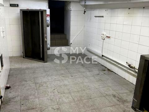 комерційна за адресою Богдана Хмельницького вул., 32