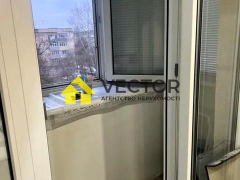 квартира за адресою Соборності вул. (Жовтнева), 77