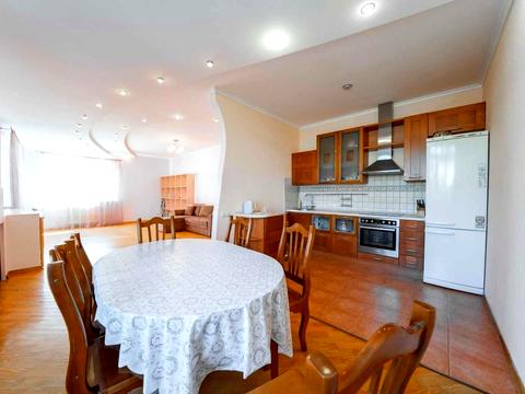 квартира за адресою Олександра Кониського вул., 28А-30А