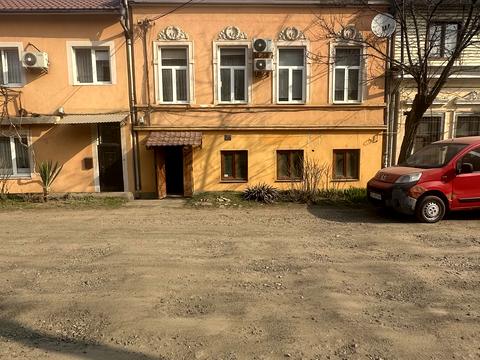 комерційна за адресою Капеланська вул. (Нікітіна), 26