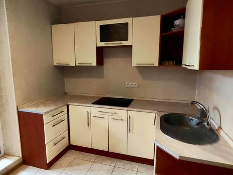 квартира за адресою Яни Червоної вул., 9