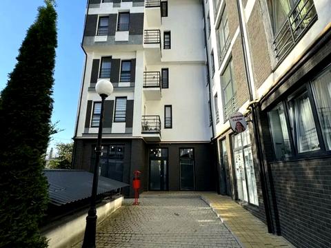 комерційна за адресою Богдана Хмельницького вул., 109а