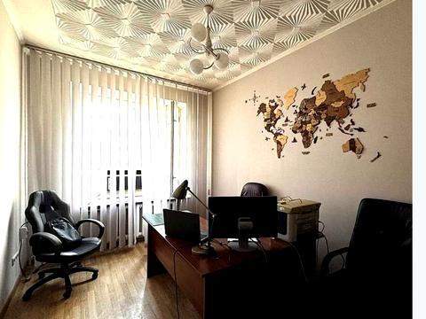 коммерческая по адресу Амвросия Бучмы бульв., 5/1