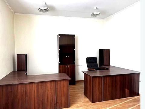 комерційна за адресою Амвросія Бучми бульв., 5