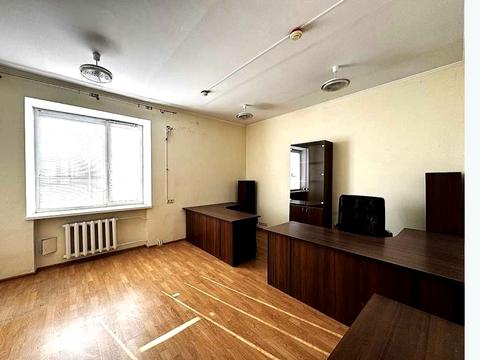 комерційна за адресою Амвросія Бучми бульв., 5
