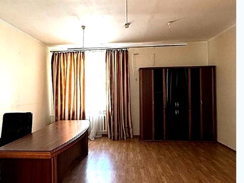 комерційна за адресою Амвросія Бучми бульв., 5