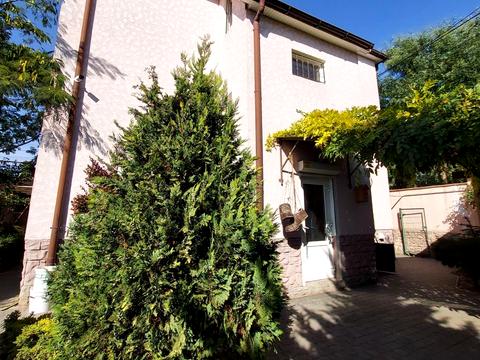 будинок за адресою Лабораторна вул.