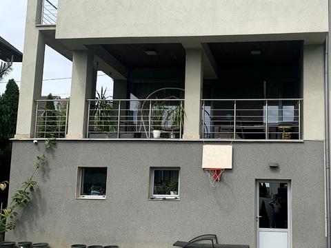 будинок за адресою Далека вул.