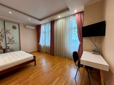 квартира за адресою Панаса Мирного вул., 17