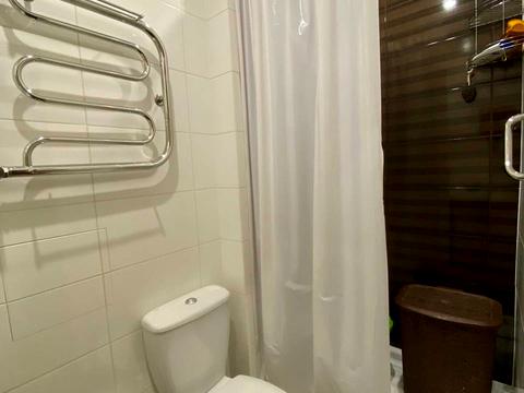 кімната за адресою Героїв Крут вул., 1