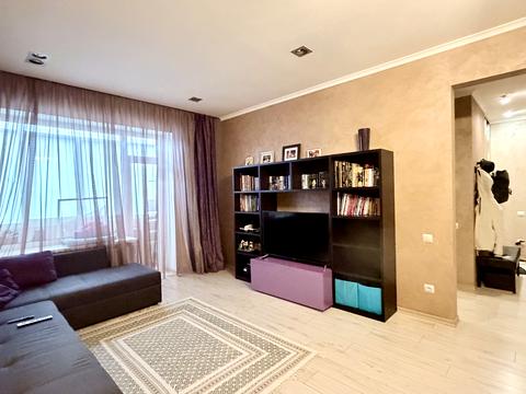 квартира за адресою Космічна вул., 9-А