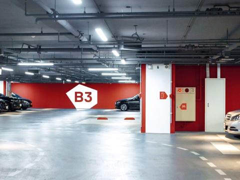 коммерческая по адресу Степана Бандеры просп. (Московський), 32б