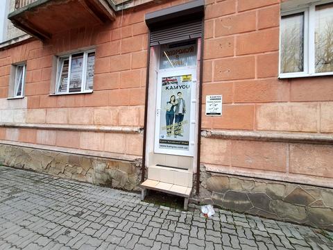 комерційна за адресою Замкова вул., 5
