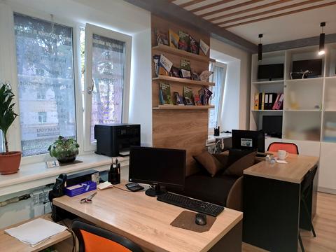 комерційна за адресою Замкова вул., 5