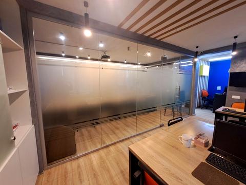 комерційна за адресою Замкова вул., 5