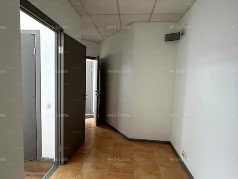 коммерческая по адресу Тракторостроителей просп., 79/42