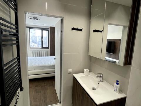 квартира за адресою Київ, Саперно-Слобідська вул., 8