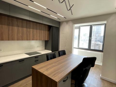 квартира за адресою Київ, Саперно-Слобідська вул., 8