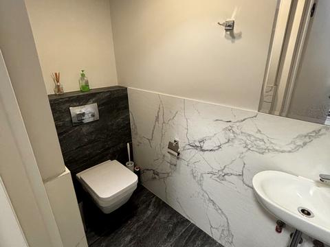 квартира за адресою Євгена Коновальця вул. (Щорса), 44-А