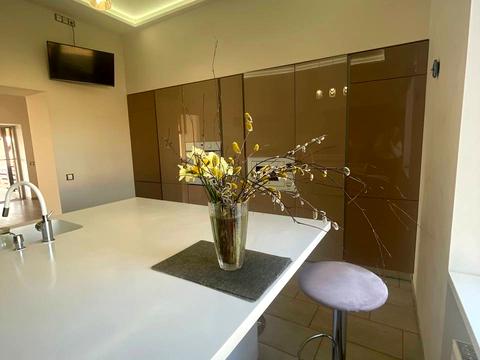 будинок за адресою Академічна вул.