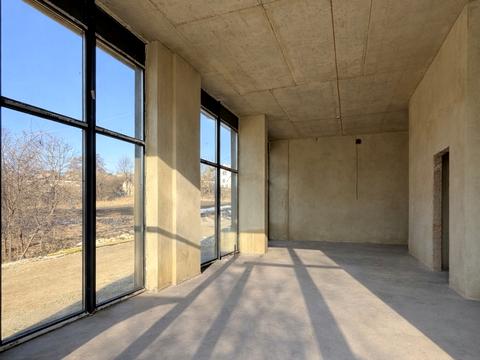 комерційна за адресою Лісна вул., 1