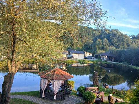 комерційна за адресою центральна, 76а