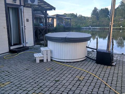 комерційна за адресою центральна, 76а