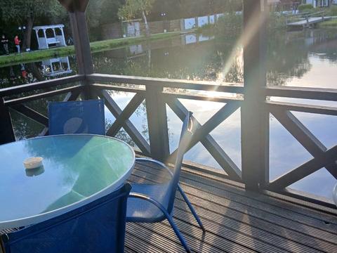 комерційна за адресою центральна, 76а