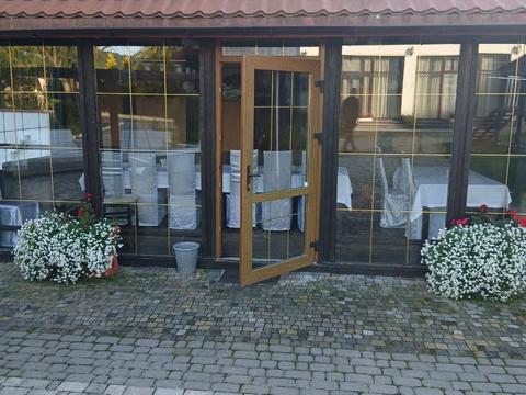 комерційна за адресою центральна, 76а