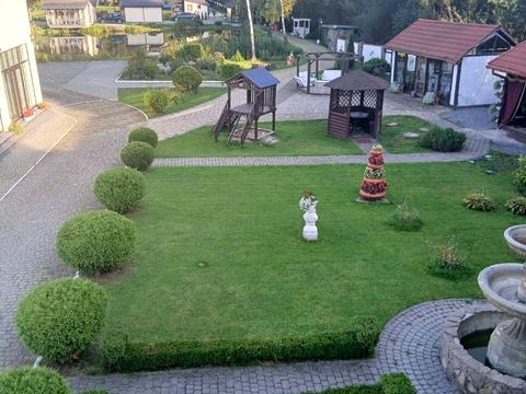 комерційна за адресою центральна, 76а