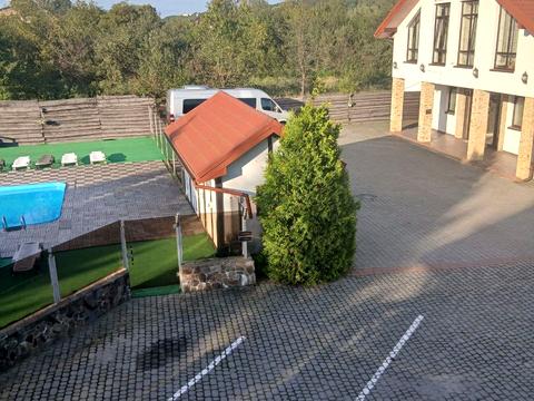 комерційна за адресою центральна, 76а