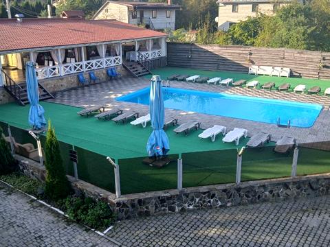 комерційна за адресою центральна, 76а