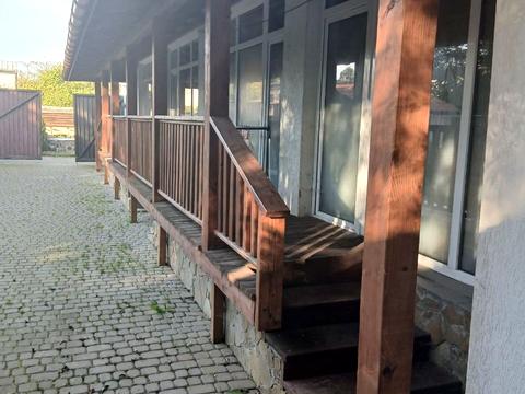 комерційна за адресою центральна, 76а