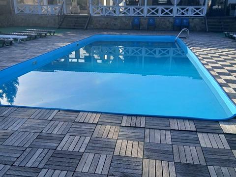 комерційна за адресою центральна, 76а