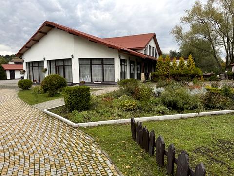 комерційна за адресою центральна, 76а