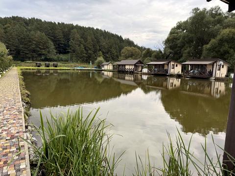 комерційна за адресою центральна, 76а