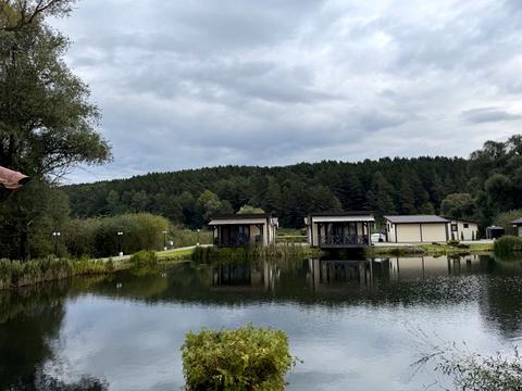 комерційна за адресою центральна, 76а