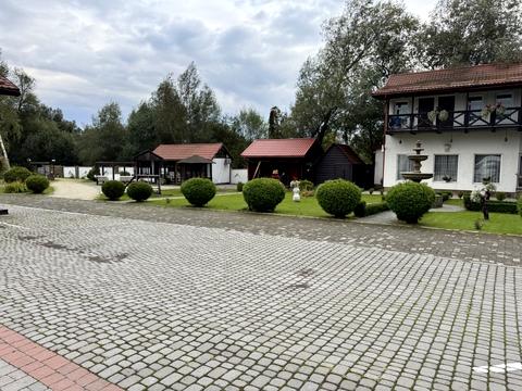 комерційна за адресою центральна, 76а