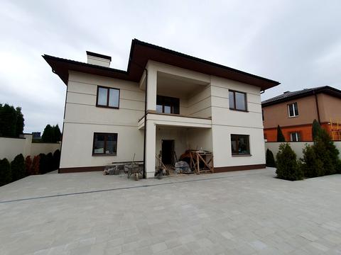 будинок за адресою Нова