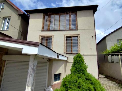 будинок за адресою Кордонна вул.