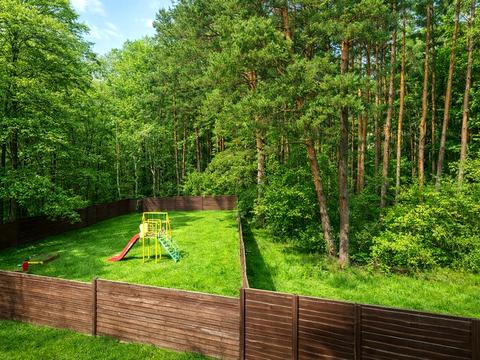 будинок за адресою Єдина