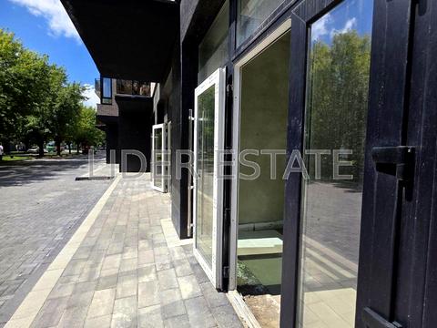 комерційна за адресою Черновола, 6