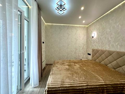 квартира за адресою Салютна вул., (Будинок 02301-02303)