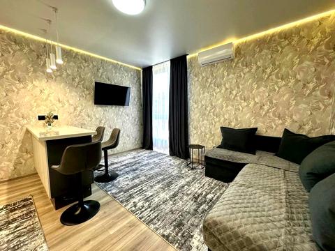 квартира за адресою Салютна вул., 2к1