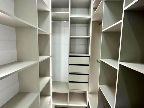 квартира за адресою Салютна вул., 2к1