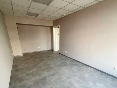 комерційна за адресою Новокостянтинівська вул., 1в