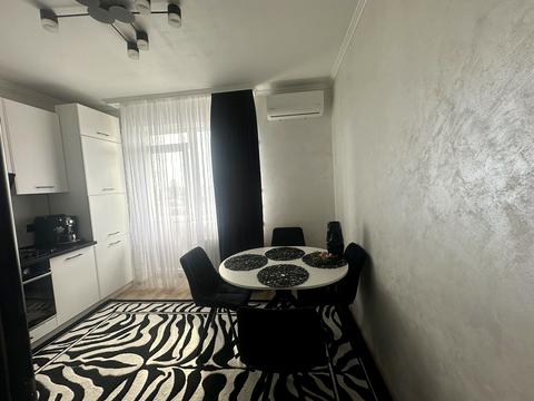 квартира за адресою Капушанська вул., 172