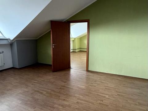 комерційна за адресою Зелена вул., 131