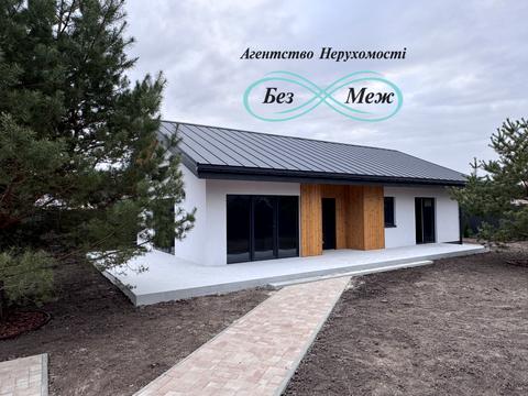 будинок за адресою Успішна вул.