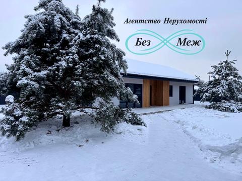 будинок за адресою Успішна вул.